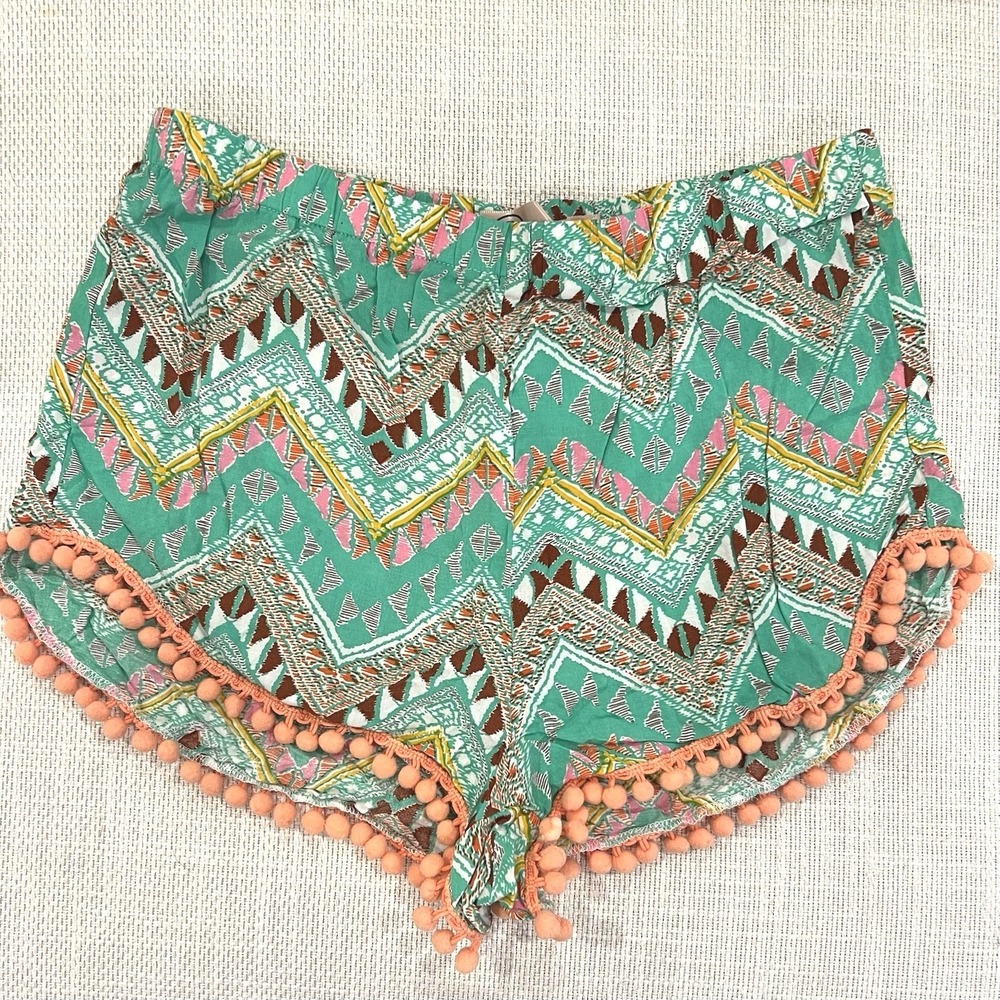 E2 Clothing Shorts Women Medium Green Pink Geometric Pom Pom Trim Excellent Boho